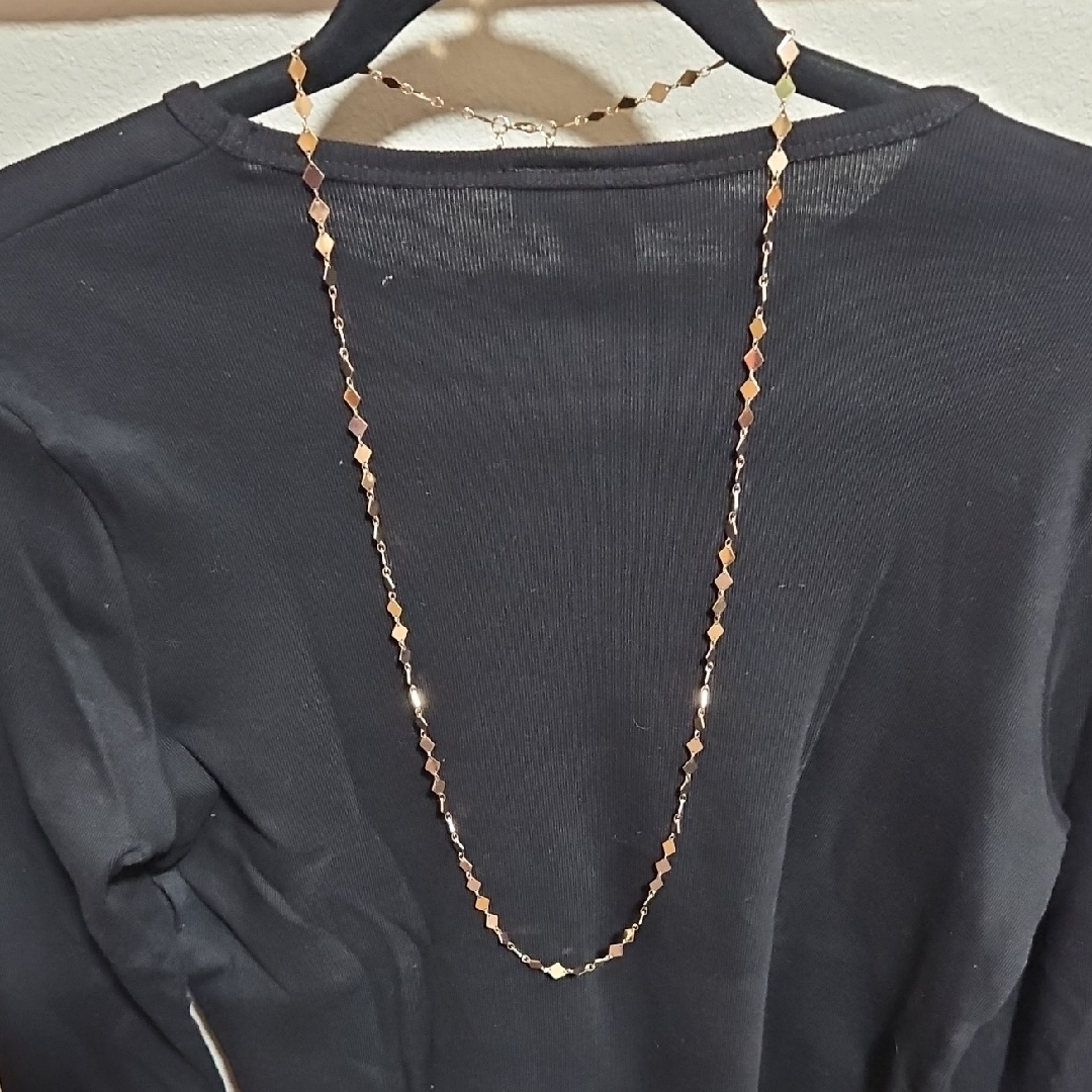 Elegant Gold Necklace 5$